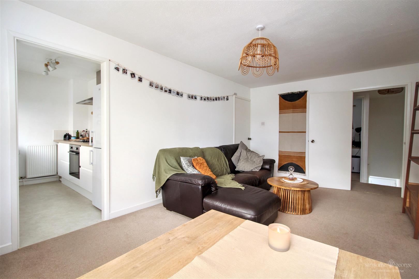 Ashton Close, Tilehurst, Reading